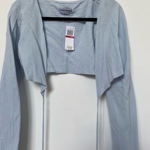 cropped blue tie shirt